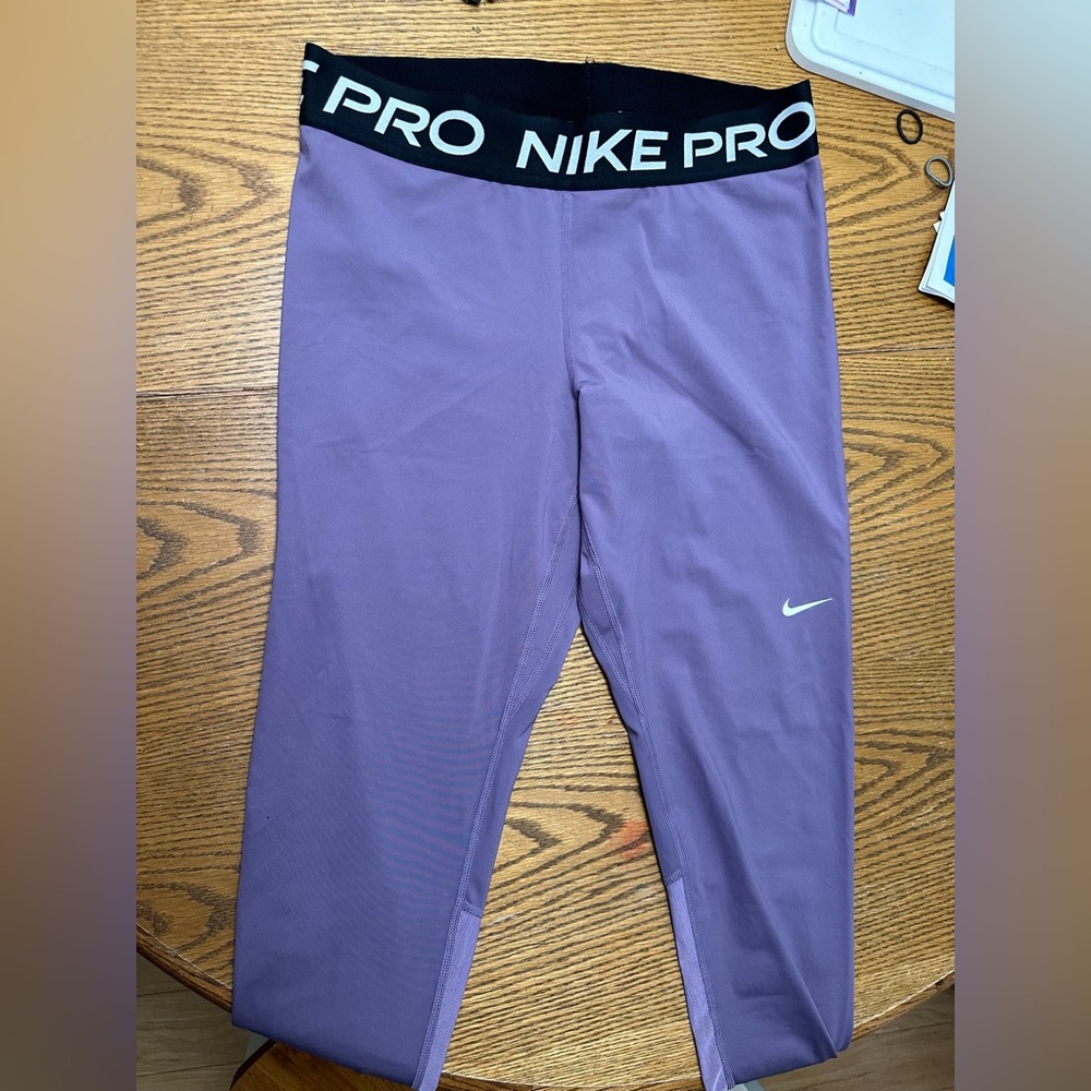 Nike cropped leggings